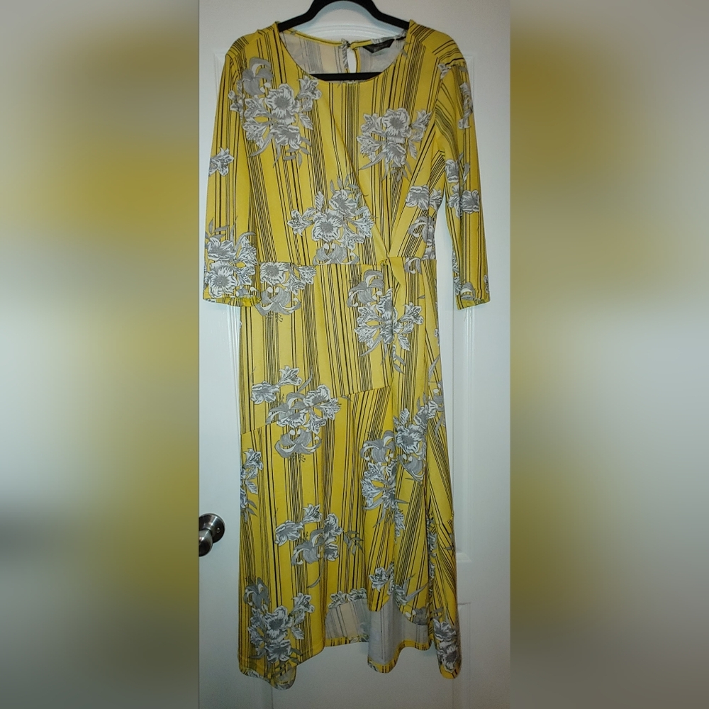 Mile Gabrielle Dress size 1X fits like a large
